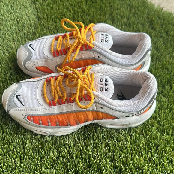 Nike Air Max Tailwind 4 white university Sneakers Shoes Women’s Size 7 - Picture 2 of 8